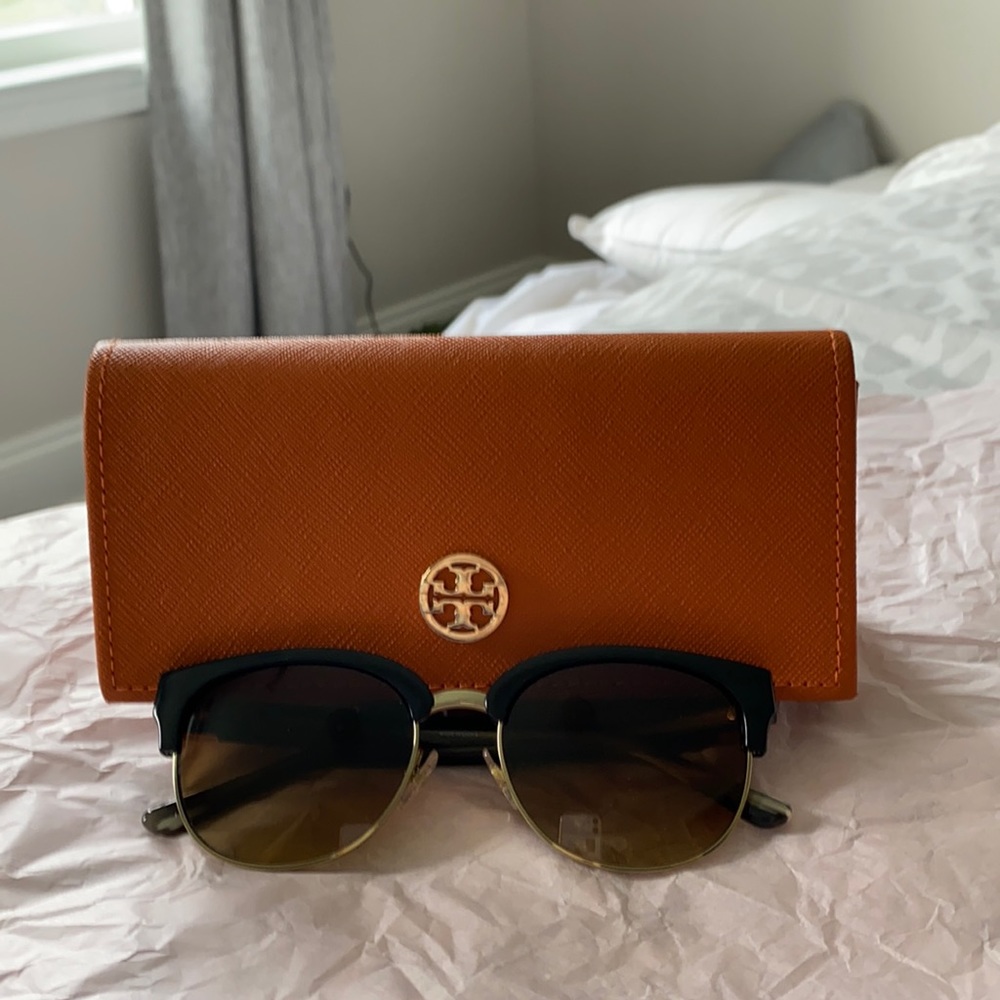 brand new tori burch sunglasses‼️